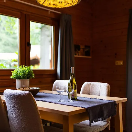 Holiday home Huisdiervriendelijk Houten Huisje In Het Groen Epe