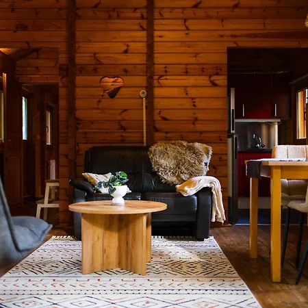 Huisdiervriendelijk Houten Huisje In Het Groen